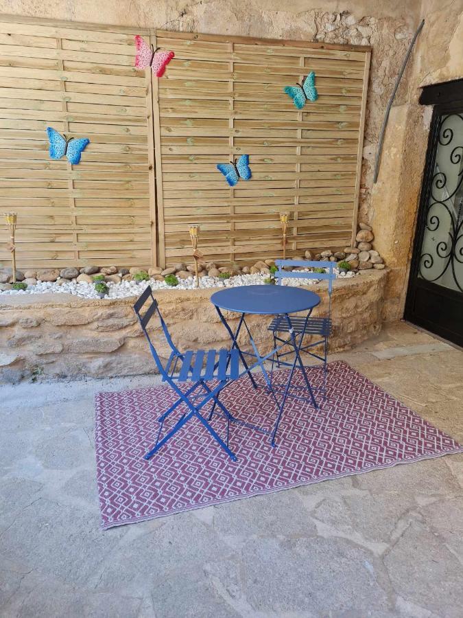 Chez Karine - Appartement Lédenon Eksteriør bilde